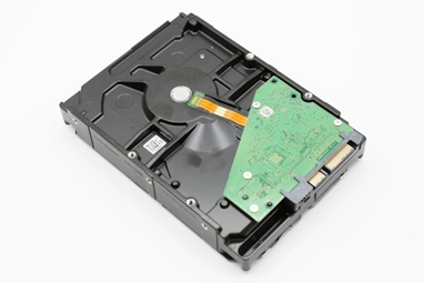 Diagram showing common causes of hard drive failure, including mechanical failure, electrical issues, physical damage, and data corruption.